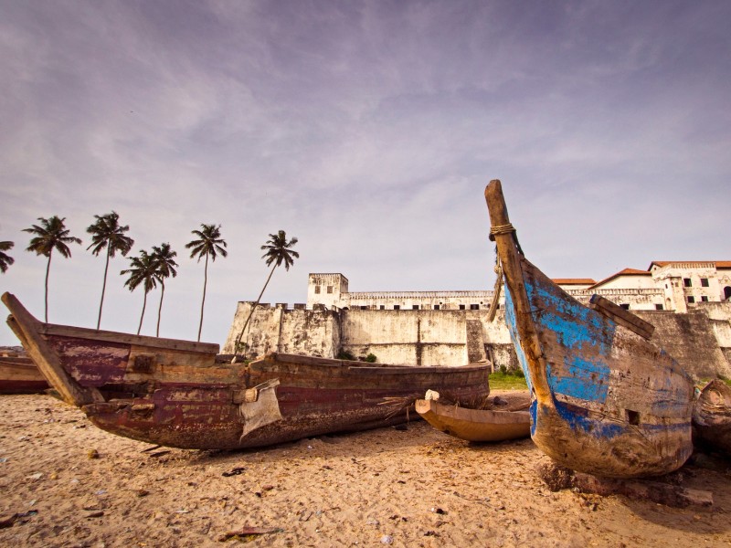 Boote vor Schloss - Elmina - Ghana