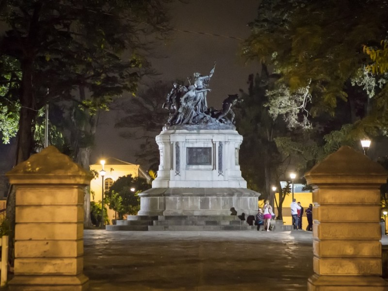 San José - bei Nacht