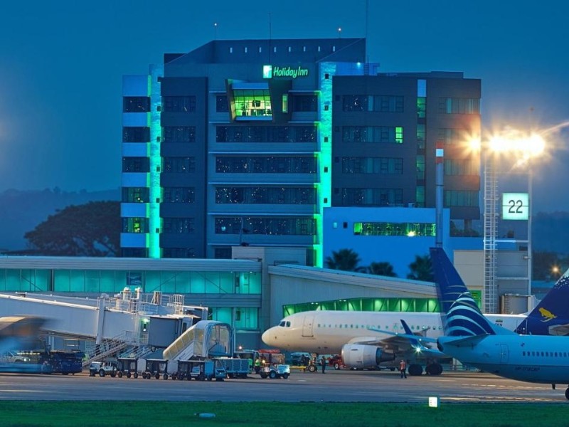 Blick vom Flughafen Guayaquil