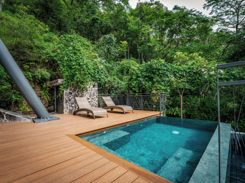 Suitree - Swimming Pool