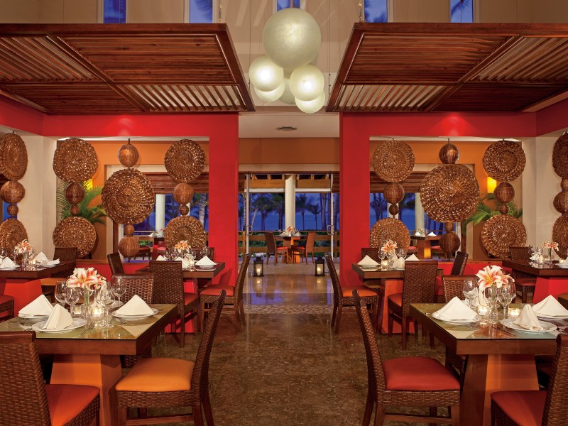 Dreams Royal Beach - World Café