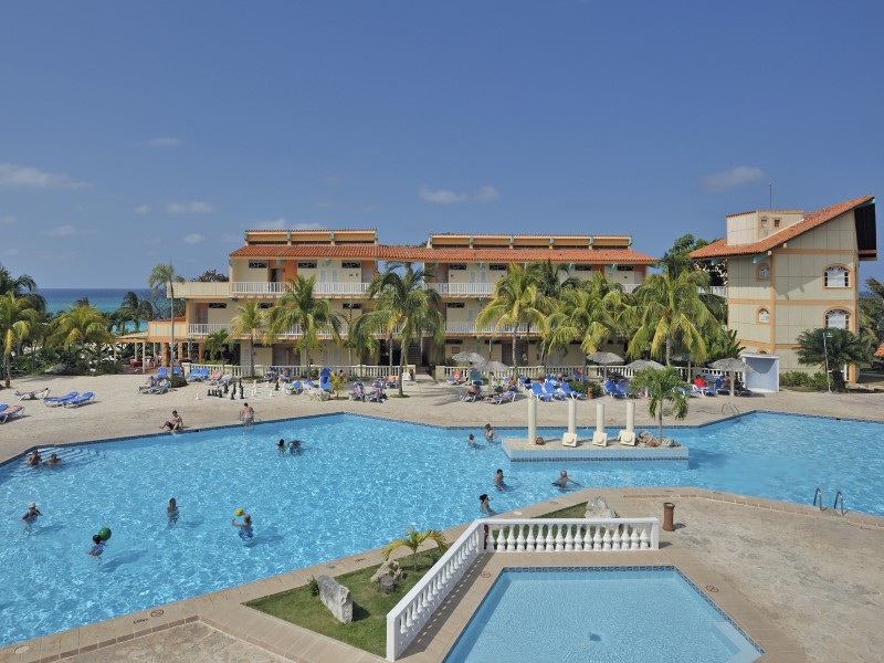 Sol Rio de Luna y Mares - Pool