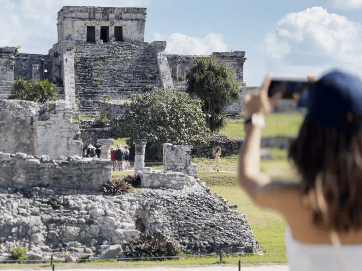 Riviera Maya: Tulum Ruins and 2 Cenotes 