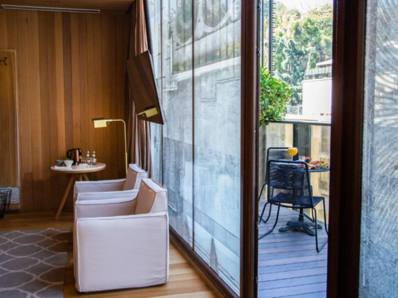 Deluxe mit Balkon