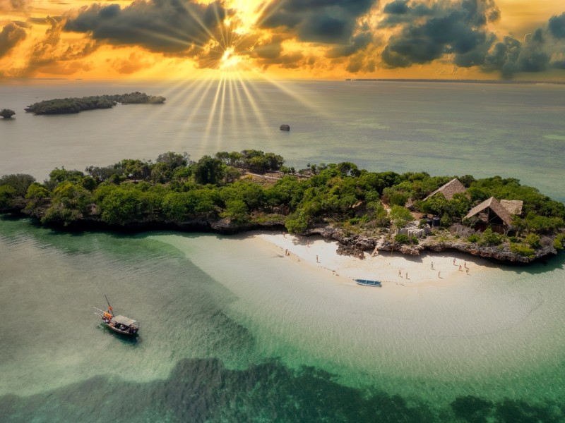 Stunning tropical island paradise beauty