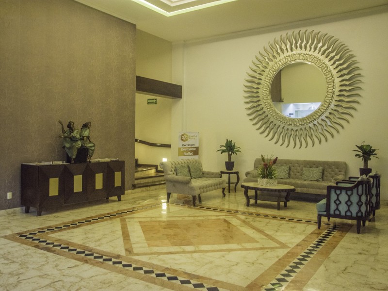 Capital Plaza - Lobby