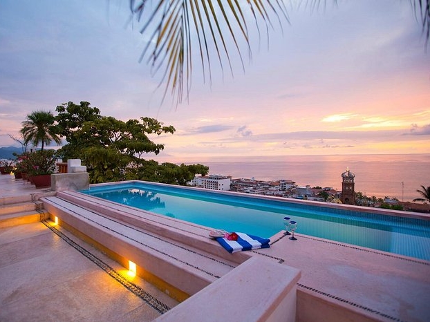 Luna Líquida - Pool