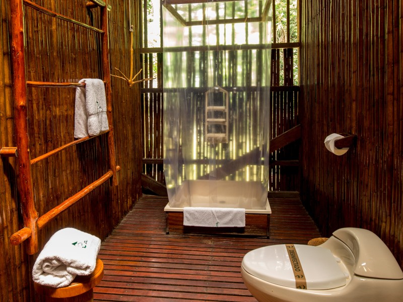 Posada Amazonas - Bad Superiorzimmer