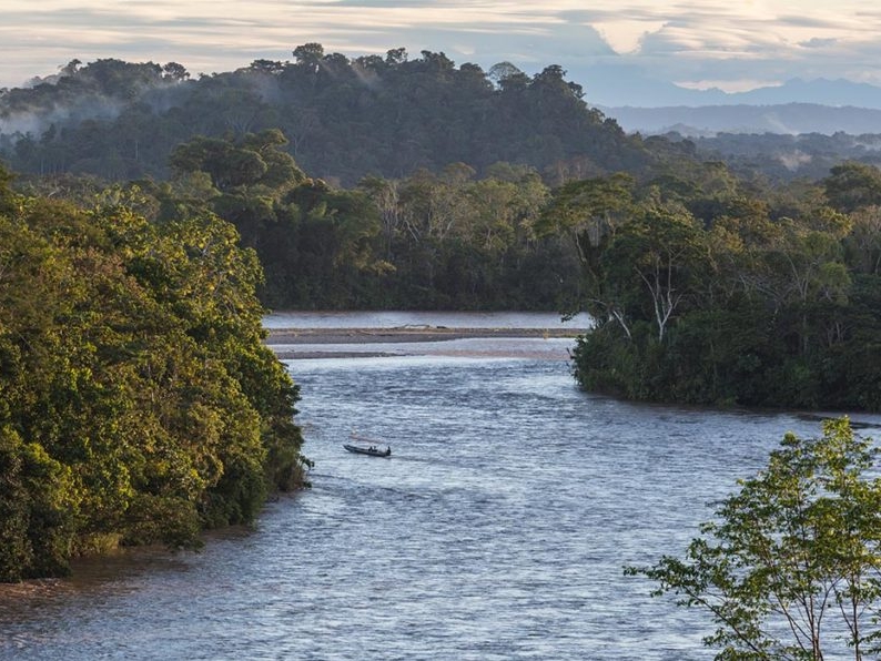 Romantische Aussicht auf den Fluss