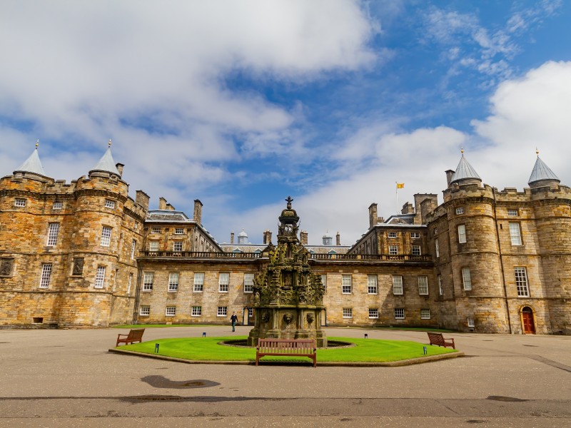 UK - Edinburgh - palace of holyroodhouse