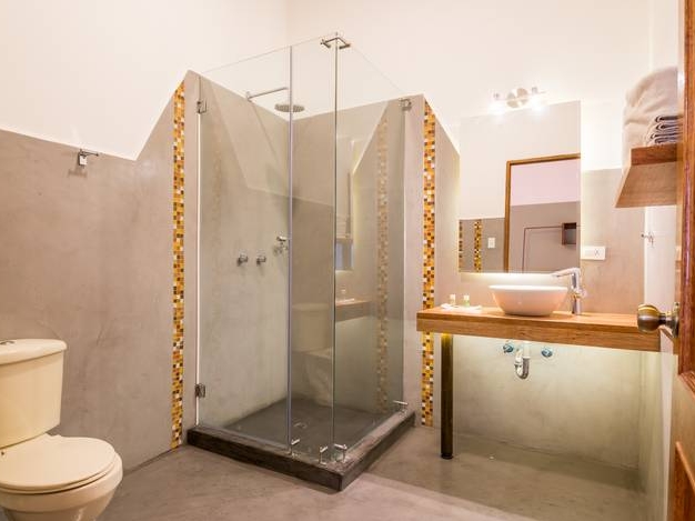 Bathroom Deluxe Room