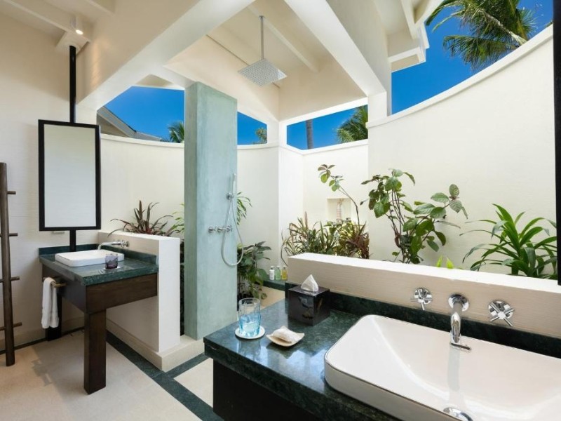 Beach Villa Bathroom 