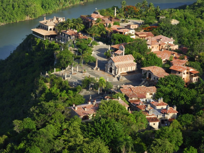 Altos de Chavon mit Fluss
