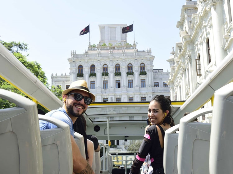 Hop-On-Hop-Off Tour Lima