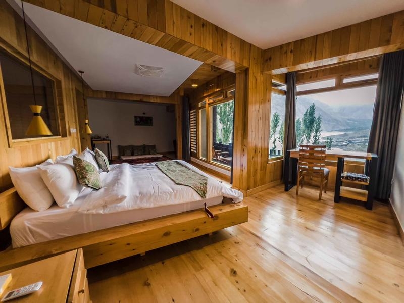 Famree Resort Attabad lake Hunza