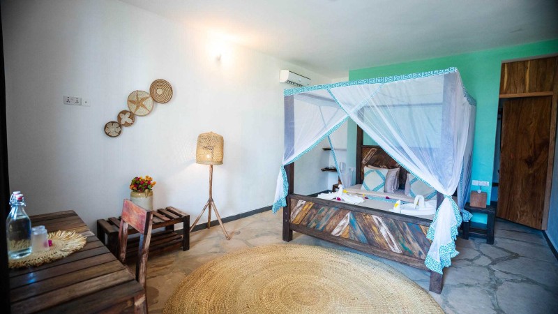 Reef and Beach Suite Mangrove/Pool View