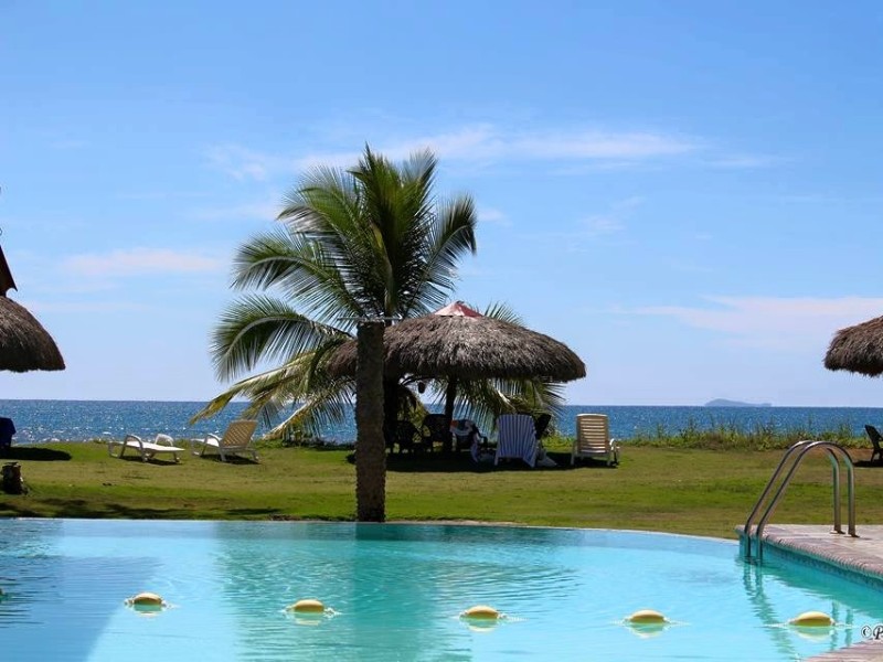 Las Lajas Beach Resort - Pool