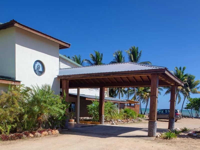 Pelican Beach Resort - Hoteleingang