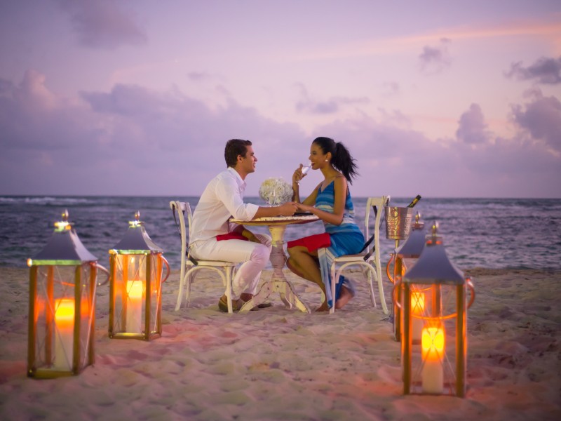 Emotions Playa Dorada - Dinner am Strand