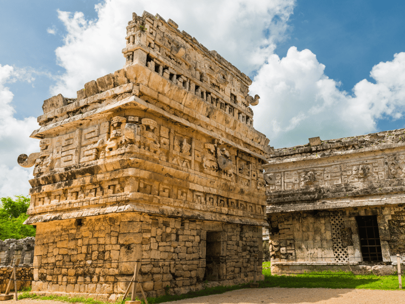 Chichen Itza Cenote with entrance fees i