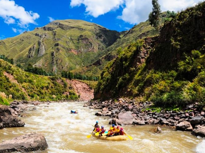 Cuzco Rafting & Zip-Line Adventure
