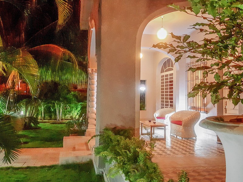 Casa Quizas - Patio
