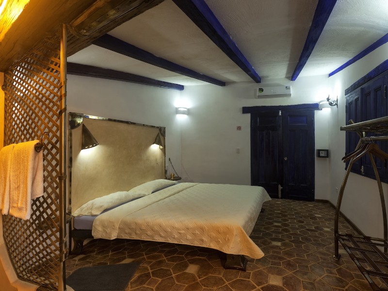 Casa d Lirio - Doppelbett Schlafzimmer 2