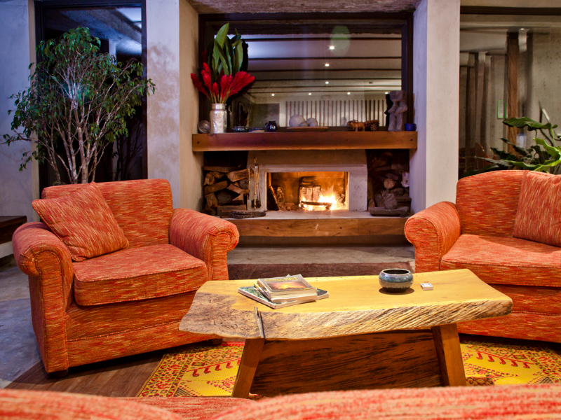 Poas Volcano Lodge - Lobby