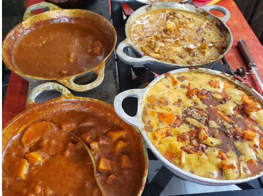 7 Curry Tour with the singing chef