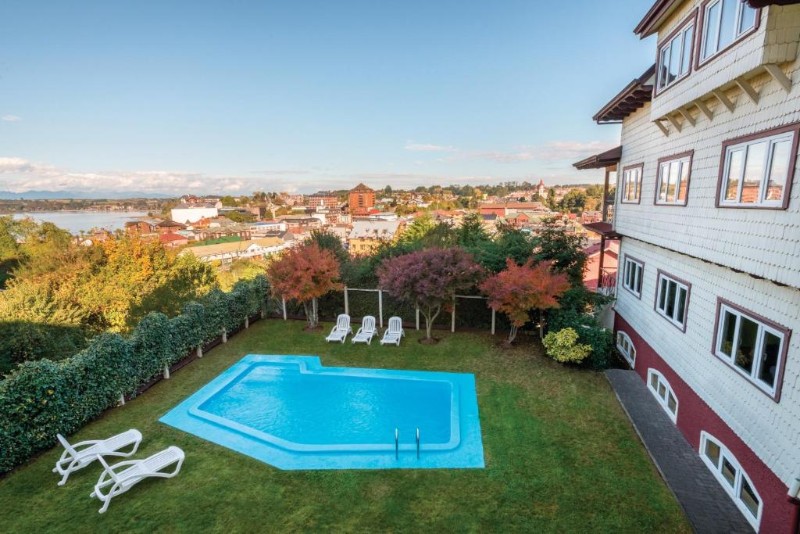 Pool mit Garten