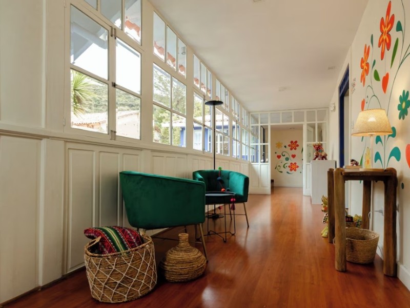 7 Toritos_Hall