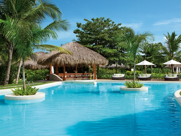 Zoetry Agua - Pool Bar