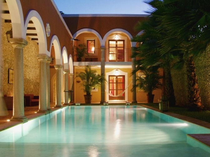 Hacienda Merida - Pool Abendstimmung