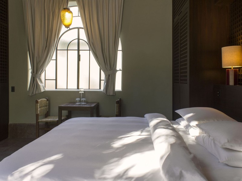 Baja Club - Garden Room