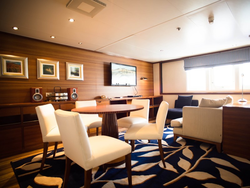 MS Berlin Lounge