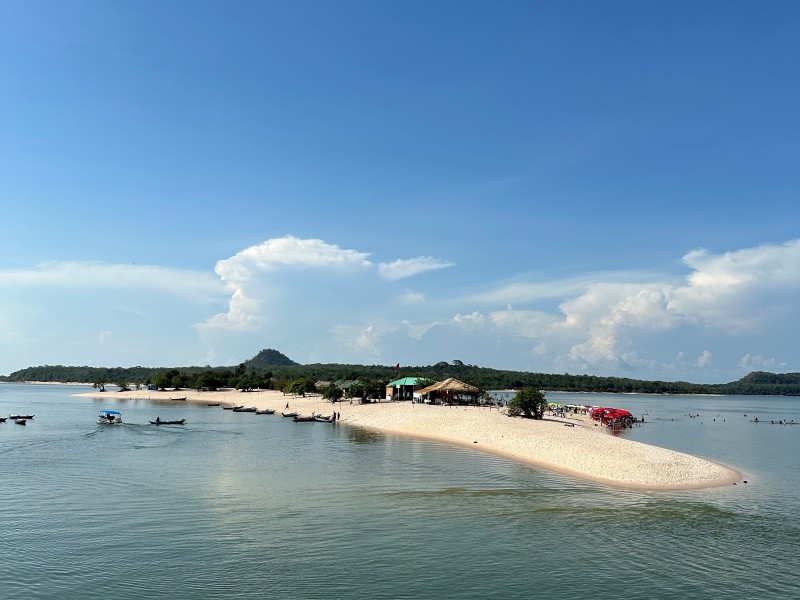 Brazil - Alter do Chao - Love Island