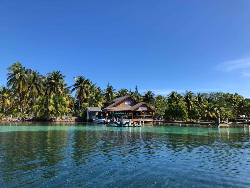 Pelican Beach Resort - Hotelansicht