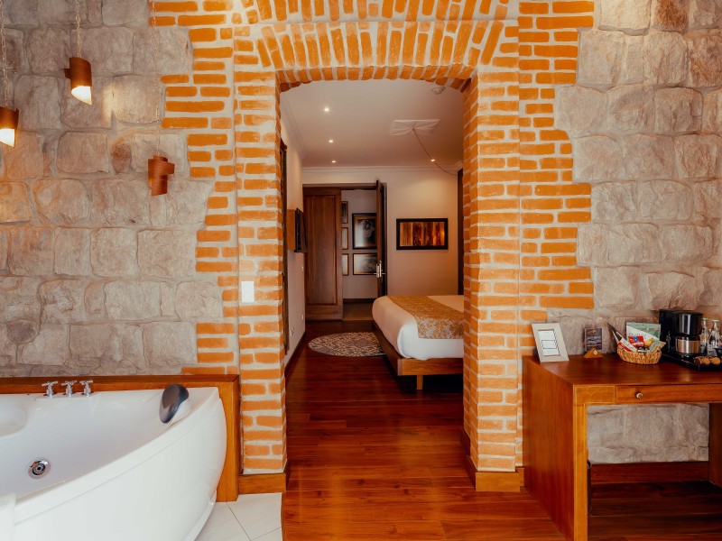 Luxuszimmer mit Jacuzzi