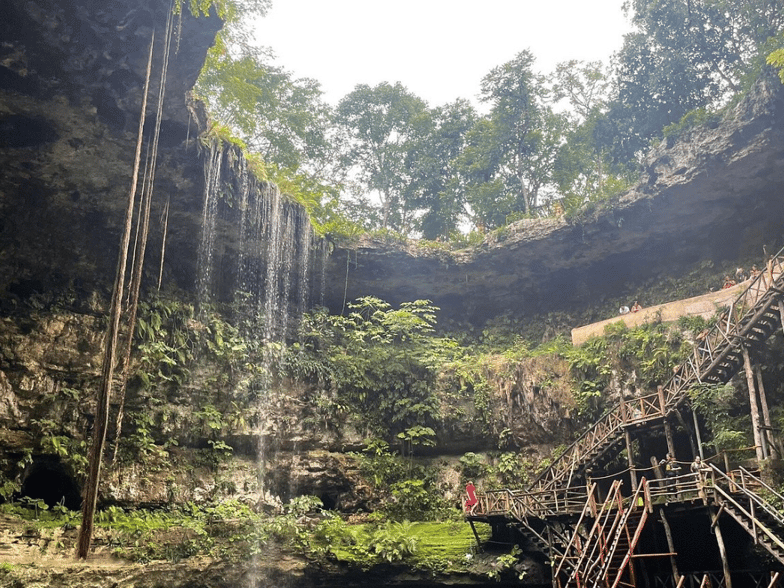 Chichen Itza Cenote with entrance fees i