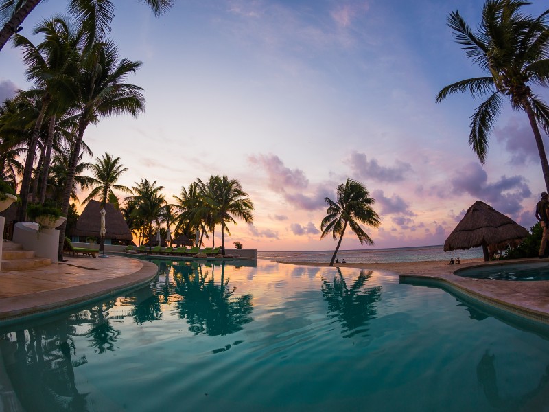 Mahekal Beach - Pool