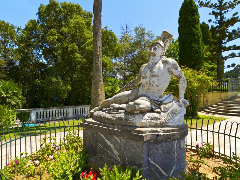 Achilles Statue
