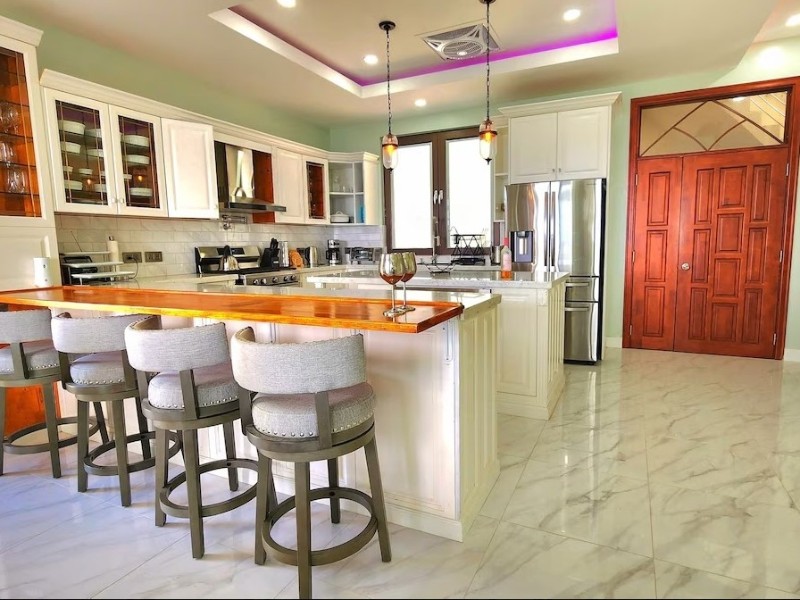 Yellow Sands Luxury Resort  St. Lucia