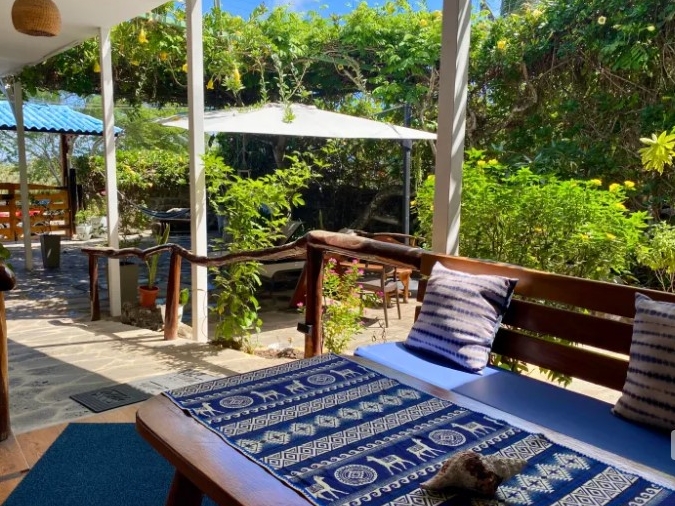 Dreibettzimmer mit Gartenblick