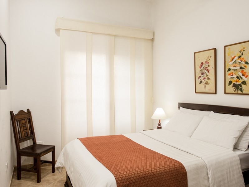 La Plazuela - Standard