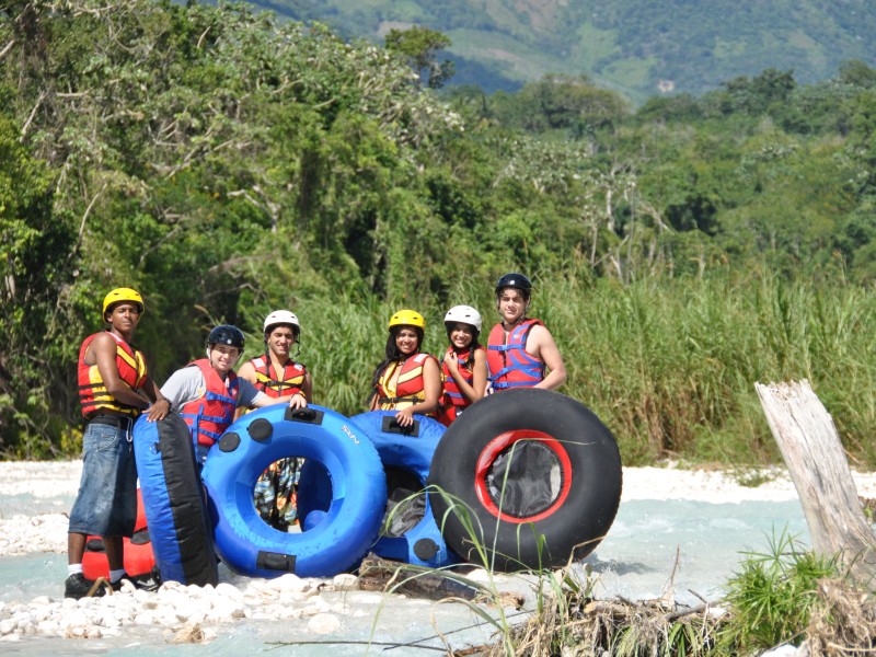 Rancho Platón - River Tubing