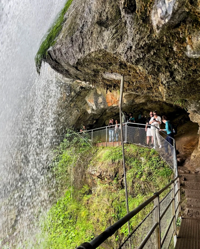 Giessbach Falls Trail