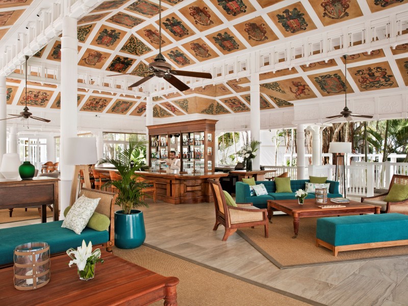 Cave Bar at Le Telfair Golf Resort