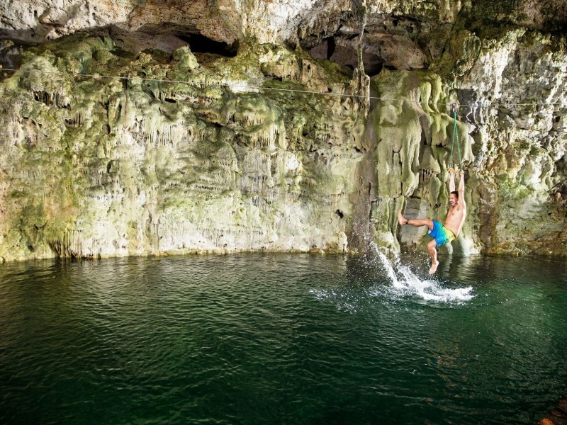 Cenote Maya