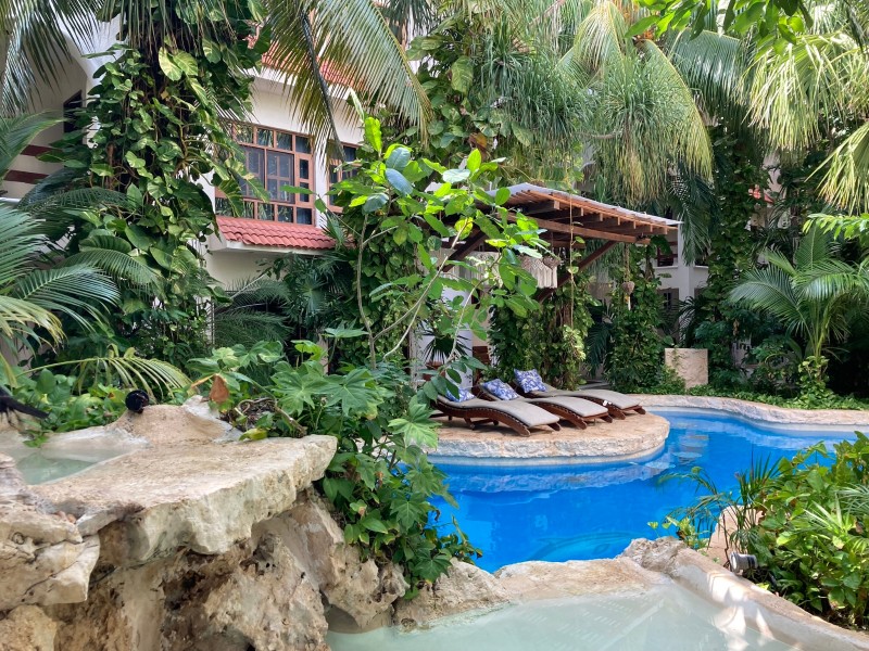 Hul-Ku - Pool