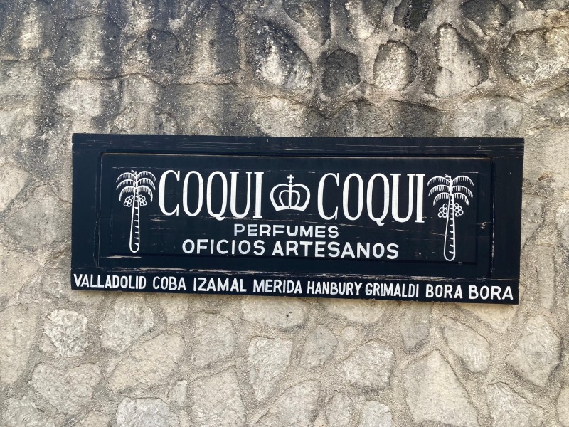 Coqui Coqui - Hotelschild